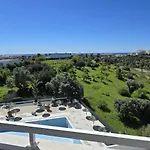 Sunny Escape البوفيرا